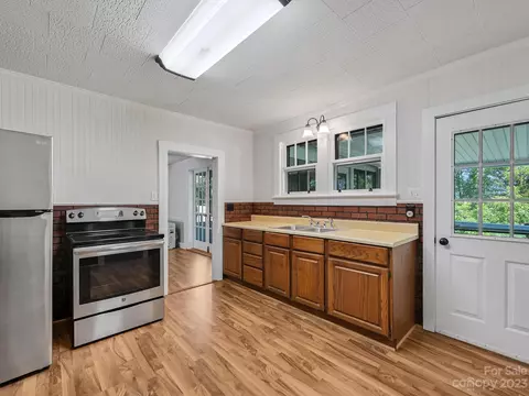 80 Lowe St, Canton, NC 28716 photo 10