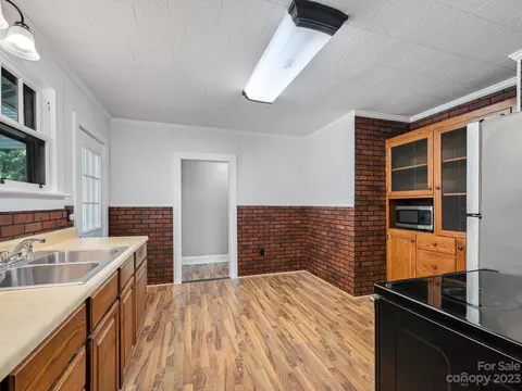 80 Lowe St, Canton, NC 28716 photo 11