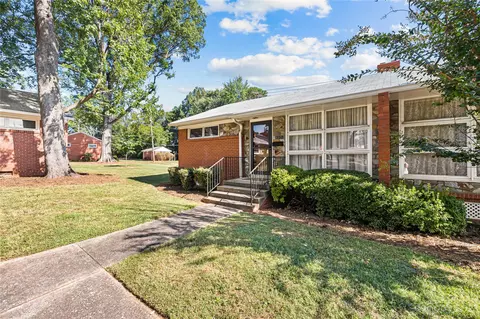350 S Sharon Amity Rd, Charlotte, NC 28211