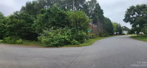 5175 W Piedmont Cir, Conover, NC 28613