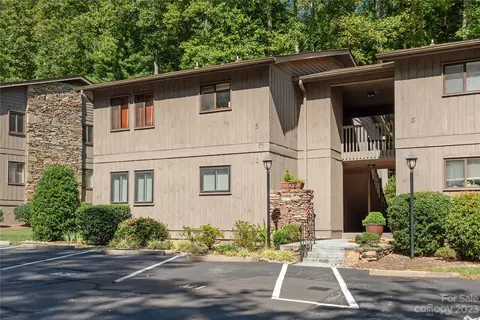 49 Lake M-1 Dr #M-1, Laurel Park, NC 28739