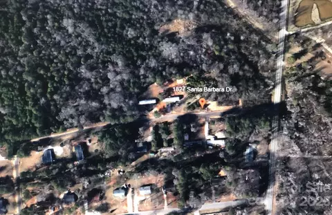 1827 Santa Barbara Dr, Lancaster, SC 29720