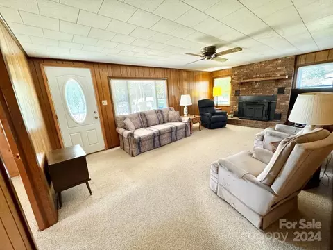 Living - 565 Neely Rd, Brevard, NC 28712 photo 1 of 5