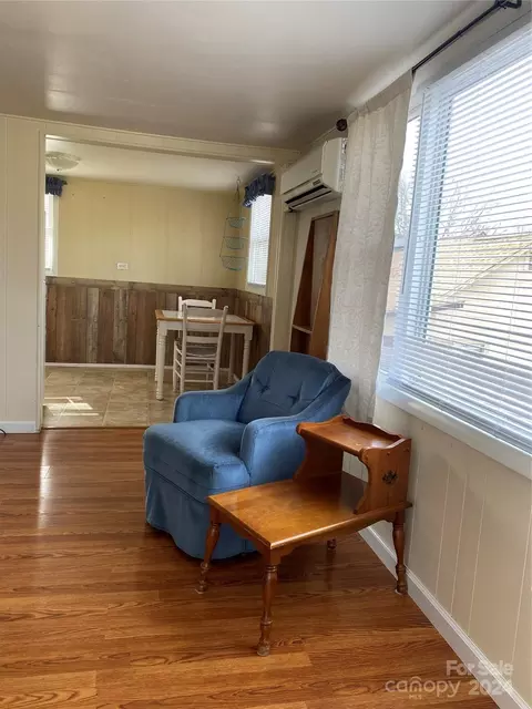 Living - 565 Neely Rd, Brevard, NC 28712 photo 2 of 5