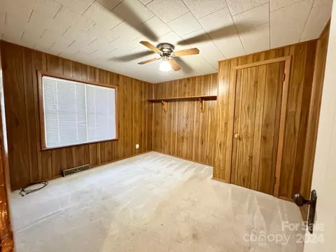 Bedroom - 565 Neely Rd, Brevard, NC 28712 photo 3 of 5