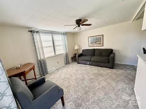 Living - 565 Neely Rd, Brevard, NC 28712 photo 4 of 5