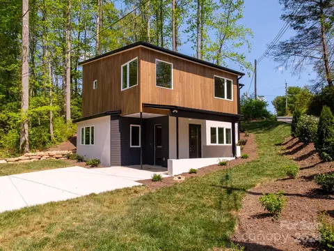 20 James St, Brevard, NC 28712