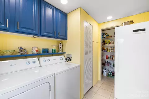 338 Divide Loop, Flat Rock, NC 28731 photo 11