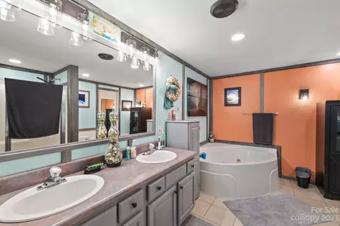 338 Divide Loop, Flat Rock, NC 28731 photo 17