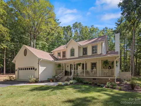 2 Waldrup Trace Rd, Fletcher, NC 28732