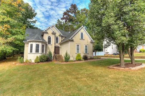 4785 Birchhollow Dr, Charlotte, NC 28215