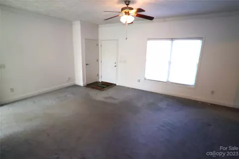 10737 Kingsview Dr, Davidson, NC 28036 photo 2