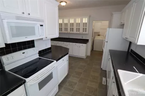 10737 Kingsview Dr, Davidson, NC 28036 photo 5