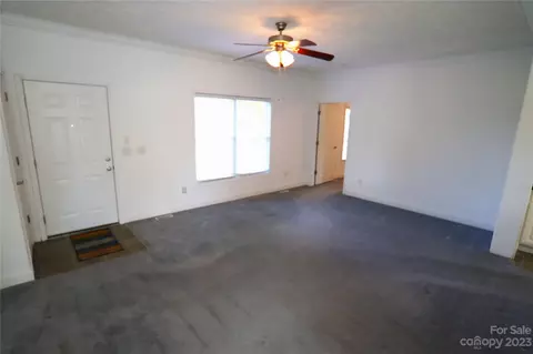 10737 Kingsview Dr, Davidson, NC 28036 photo 9