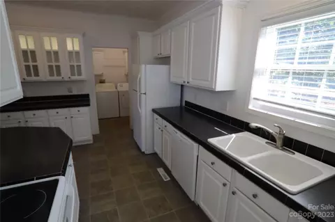 10737 Kingsview Dr, Davidson, NC 28036 photo 12