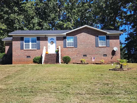 5617 Hillsdale St, Fort Lawn, SC 29714