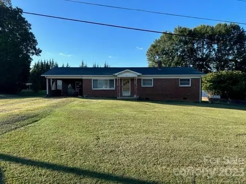 3016 10th Sw Ave SW, Hickory, NC 28602