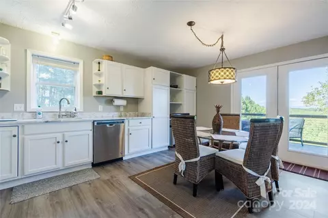 Dining - 341 Herbert Page Rd, Tryon, NC 28782 photo 2 of 3