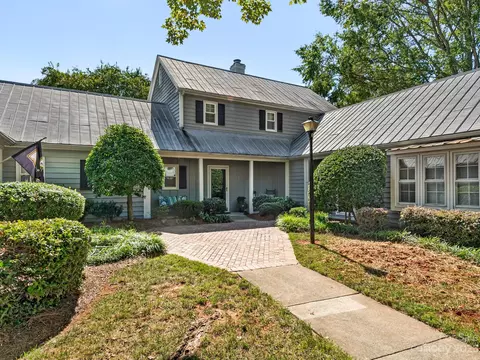 3712 Selwyn Farms 2 Ln #2, Charlotte, NC 28209