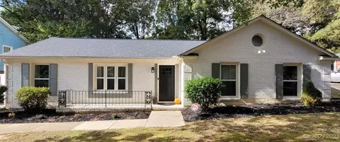 6441 Bridlewood Ln, Charlotte, NC 28215