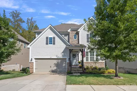 120 Tomahawk Dr, Mooresville, NC 28117