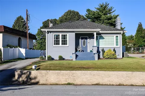 619 Oakland St, Hendersonville, NC 28791
