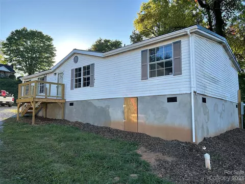 151 4th Street St, Marion, NC 28752