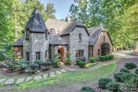 505 Stuart Rdg, Cramerton, NC 28032