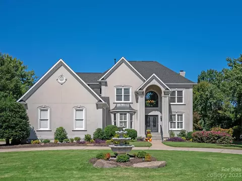 13108 Whisper Creek Dr, Charlotte, NC 28277