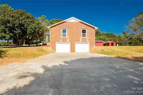 3088 Propst Rd, Clover, SC 29710 photo 7