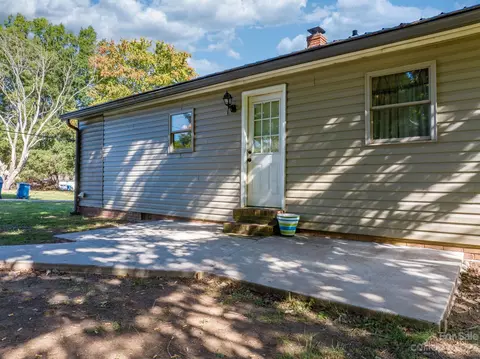 802 E Klutz St, Maiden, NC 28650 photo 22