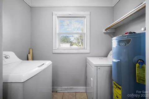 802 E Klutz St, Maiden, NC 28650 photo 10