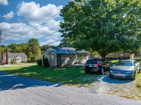 802 E Klutz St, Maiden, NC 28650 photo 27