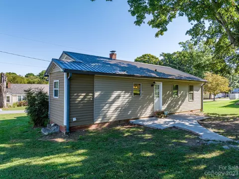 802 E Klutz St, Maiden, NC 28650 photo 24