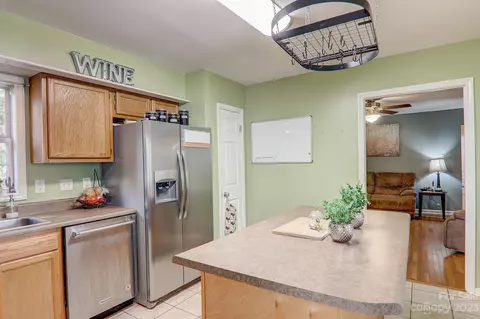 93 Poplar Dr, Clyde, NC 28721 photo 7