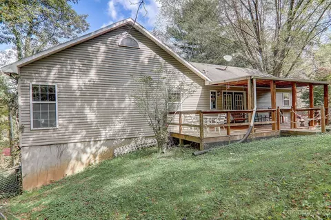 93 Poplar Dr, Clyde, NC 28721 photo 4