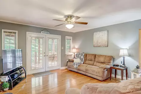 93 Poplar Dr, Clyde, NC 28721 photo 12