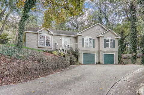 93 Poplar Dr, Clyde, NC 28721