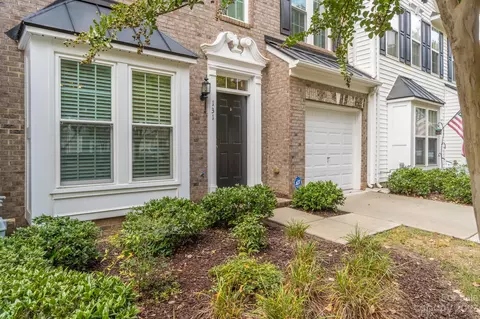 131 Cypress Landing Dr, Mooresville, NC 28117
