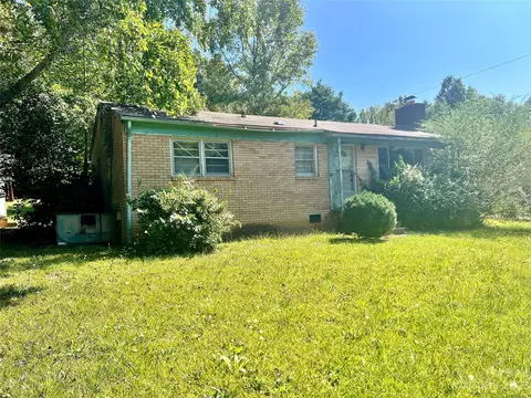 1104 Stagecoach Rd, Gastonia, NC 28052