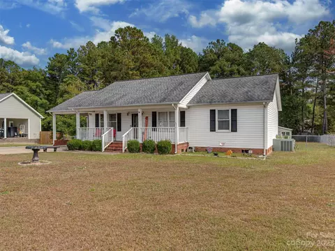1985 Country Club Dr, Lancaster, SC 29720