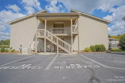 140 Lake Concord Ne A4 Rd NE #A4, Concord, NC 28025