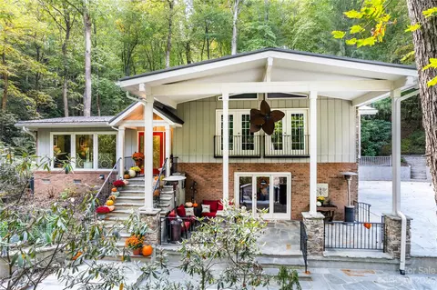 414 Glen Cannon Dr, Pisgah Forest, NC 28768