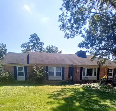6308 Clearwater Dr, Indian Trail, NC 28079