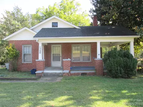 1720 Wilkesboro Blvd, Lenoir, NC 28645