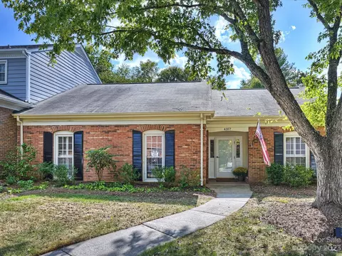 4357 Woodglen Ln, Charlotte, NC 28226