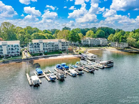 20357 Harborgate 210 Ct #210, Cornelius, NC 28031