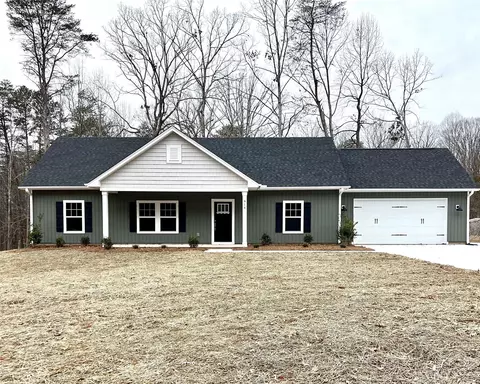 916 Westminster Dr, Statesville, NC 28677