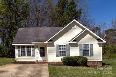 5111 Early Mist Ln, Charlotte, NC 28269