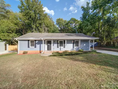 3716 Cobbleridge Dr, Charlotte, NC 28215